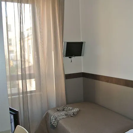 מלון Dei Mille 3*