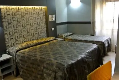 Dei Mille מלון 3*