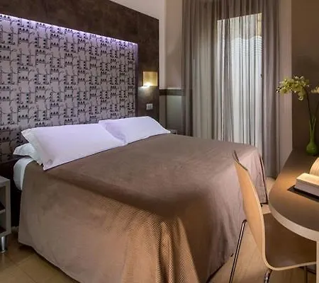 מלון Dei Mille 3*